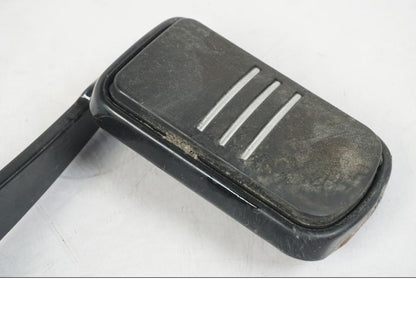 Höger sida på Bromspedal från en H-D Street Glide FLHX -2012 motorcykel.