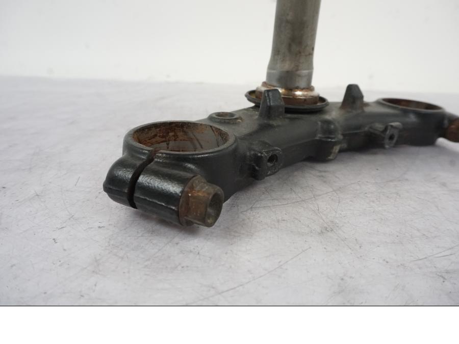 Höger sida på Gaffelkrona från en Honda VTR 1000 F -1997 motorcykel.