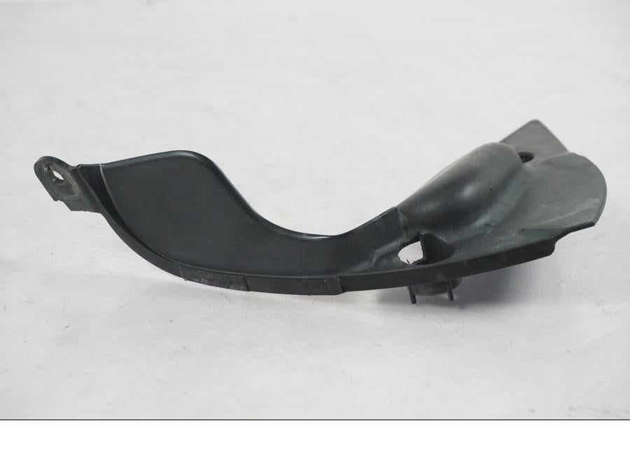 Baksidan på Sidkåpa innerplast från en Kawasaki ER-6N ABS -2010 motorcykel.