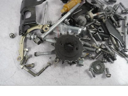 Höger sida på Skruv / Mutter etc från en KTM 125 Duke -2017 motorcykel.