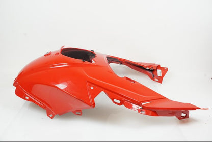 Framsidan på Bensintankskåpa från en BMW S 1000 XR -2019 motorcykel.