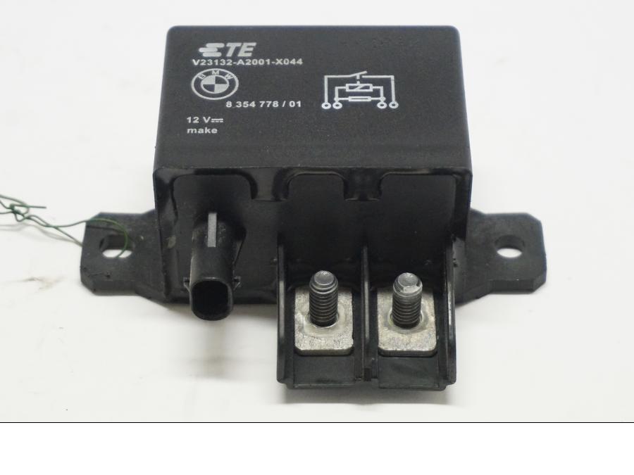 Framsidan på Startrelä från en BMW R 1250 GS -2019 motorcykel.