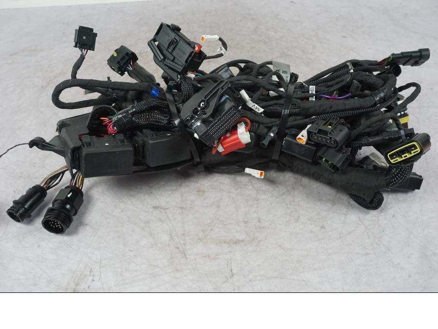 Extrabild1 på Kabelstam från en Ducati Multistrada V4 -2024 motorcykel.