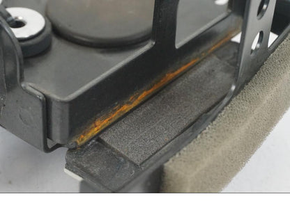 Höger sida på ABS Låda från en Yamaha MT-07 -2019 motorcykel.