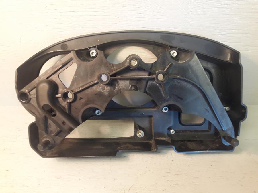 Baksidan på Instrumentkåpa från en BMW R 1150 GS -2003 motorcykel.