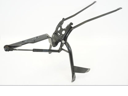 Framsidan på Sadelfäste från en BMW K 1200 LT -2004 motorcykel.