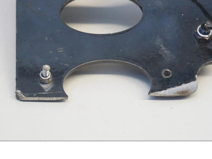 Vänster sida på Skylthållare från en Yamaha XVS 1100 -2000 motorcykel.