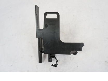 Snett nerifrån på Behållare från en H-D Softail Sport Glide FLSB -2022 motorcykel.