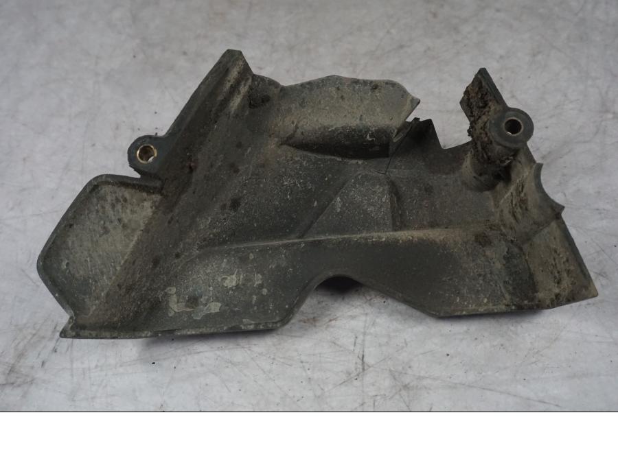 Snett uppifrån på Drevkåpa från en Triumph Tiger Explorer -2016 motorcykel.