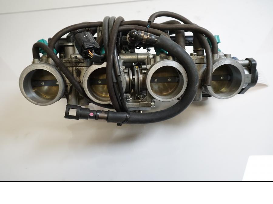 Framsidan på Spjällhus från en Honda CBR 1000 RR -2009 motorcykel.