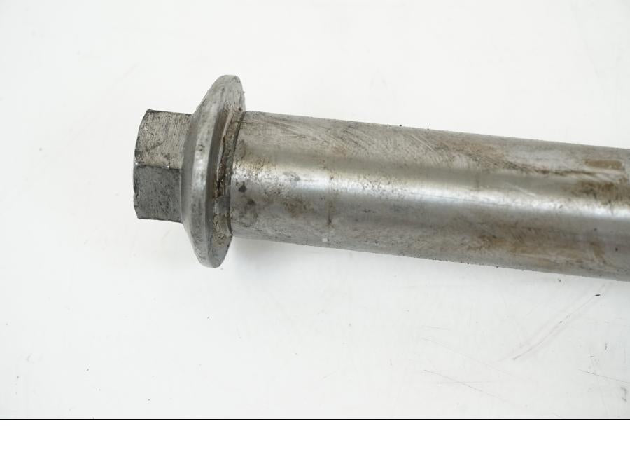 Snett uppifrån på Axel från en Kawasaki VN 1500 -1996 motorcykel.