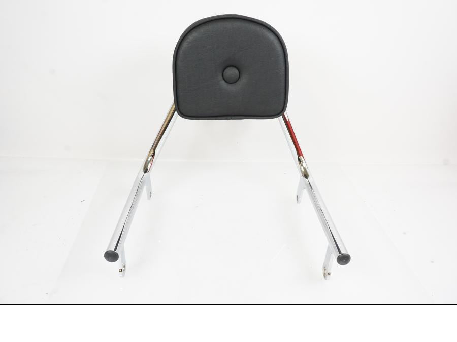 Baksidan på Sissybar från en H-D Fat Boy -2019 motorcykel.