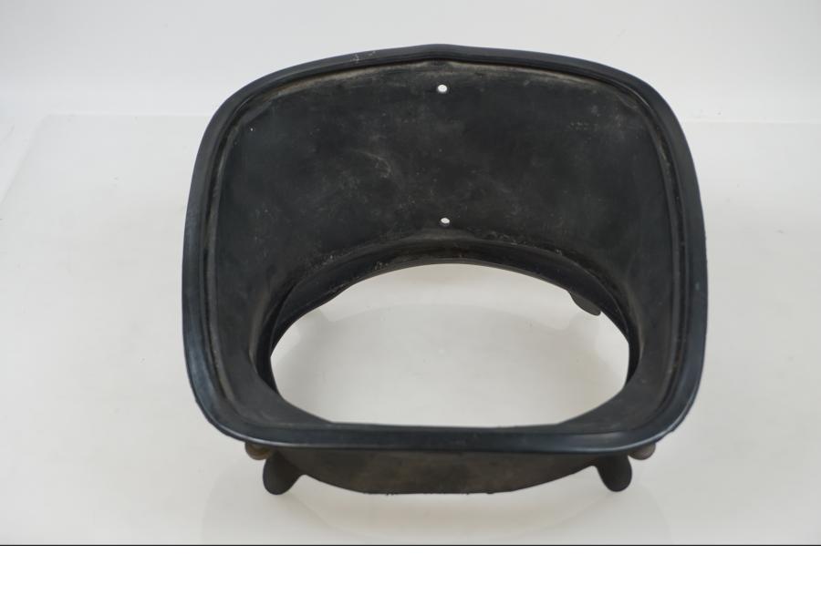 Höger sida på Strålkastarplast från en BMW R 100 RS -1977 motorcykel.