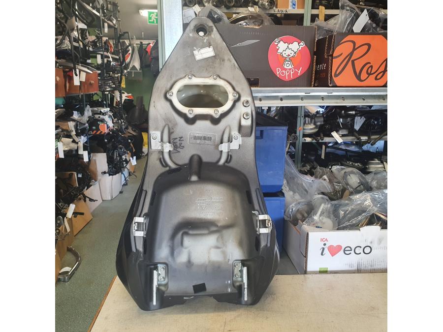 Extrabild1 på Bensintank från en Ducati 848 -2013 motorcykel.