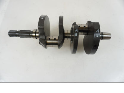 Framsidan på Vevaxel från en Honda VFR 800 -2005 motorcykel.