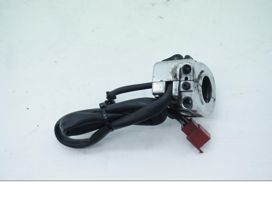 Höger sida på Styrelreglage från en Kawasaki VN 1500 Classic Tourer -2001 motorcykel.