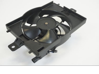 Baksidan på Vattenkylfläkt från en BMW R 1200 GSA -2017 motorcykel.