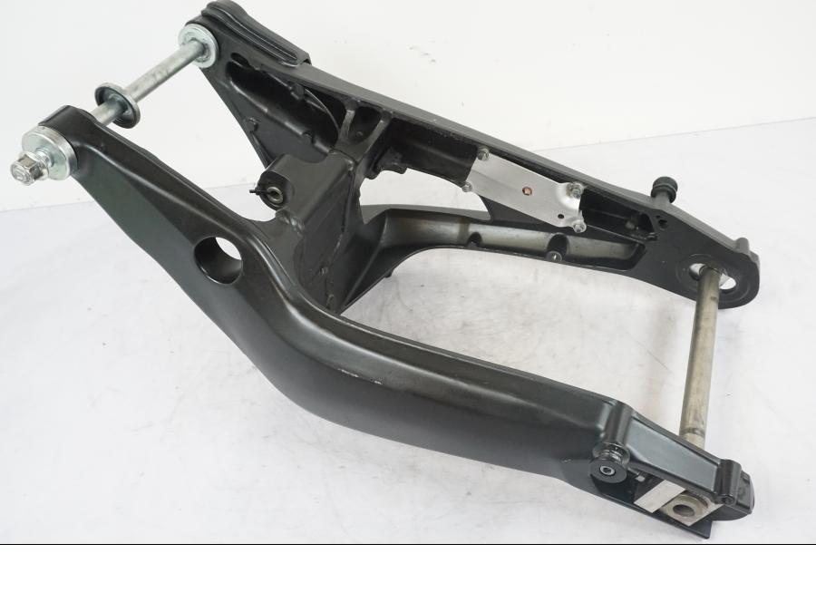 Extrabild4 på Sving från en Yamaha MT-09 -2020 motorcykel.