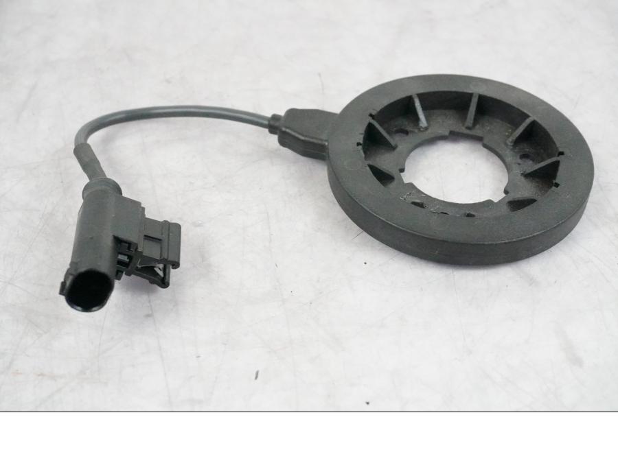 Framsidan på Antenn till tändningslås från en BMW R 1250 GSA -2021 motorcykel.