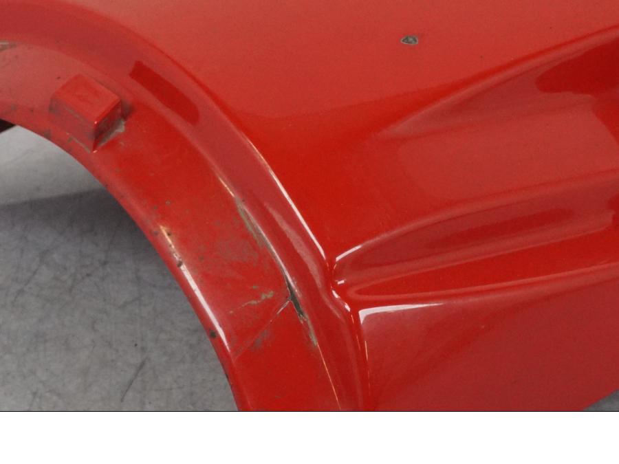 Snett uppifrån på Bakvinge från en BMW R 1100 GS -1998 motorcykel.