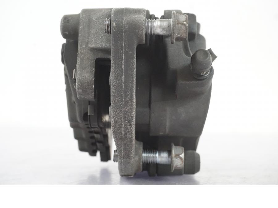 Höger sida på Bromsok från en Honda NT 650 V -2002 motorcykel.