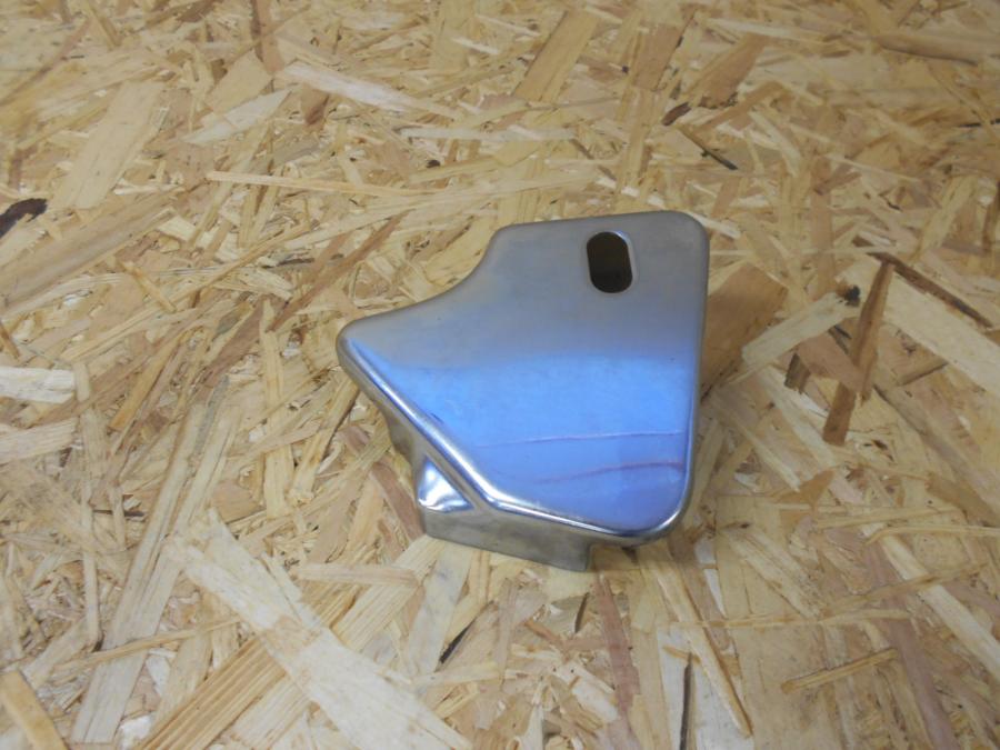 Framsidan på Täcklock från en Suzuki VS 1400 -1993 motorcykel.