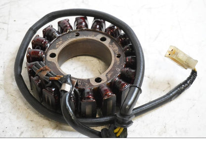 Framsidan på Generator från en Honda VTR 1000 F -1997 motorcykel.