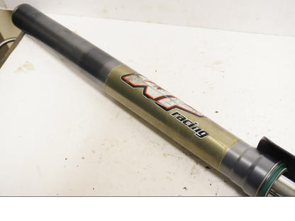 Vänster sida på Gaffelben från en KTM 625 SC SM -2002 motorcykel.