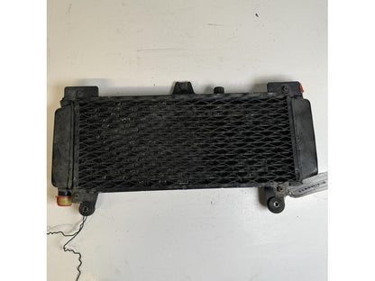 Framsidan på Vattenkyl från en Yamaha XTZ 750 -1989 motorcykel.