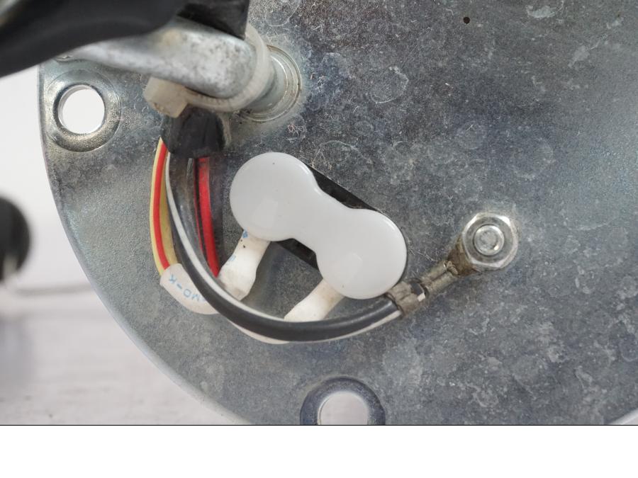 Extrabild1 på Bensinpump insprut från en Suzuki GSX-S 1000 -2017 motorcykel.