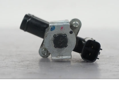 Baksidan på Second Air från en KTM 690 SM R -2009 motorcykel.