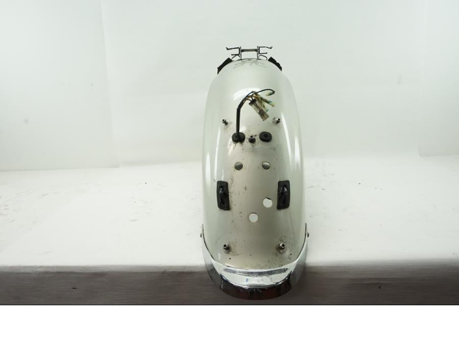 Höger sida på Bakskärm från en Yamaha XVZ 13TD -1999 motorcykel.