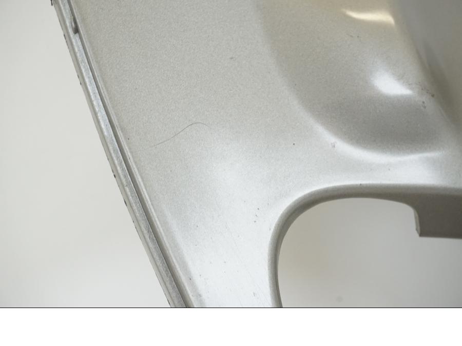 Höger sida på Magkåpa från en BMW K 1200 LT -2004 motorcykel.