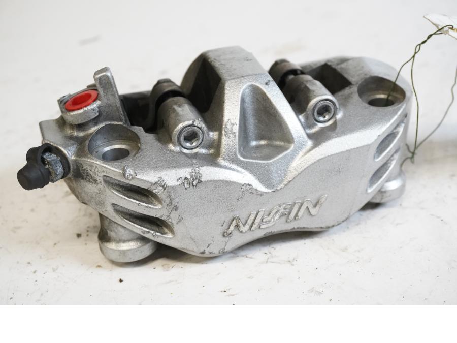 Framsidan på Bromsok från en Kawasaki Z 1000 -2008 motorcykel.