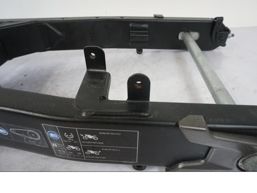 Extrabild1 på Sving från en Kawasaki Z 800 -2014 motorcykel.