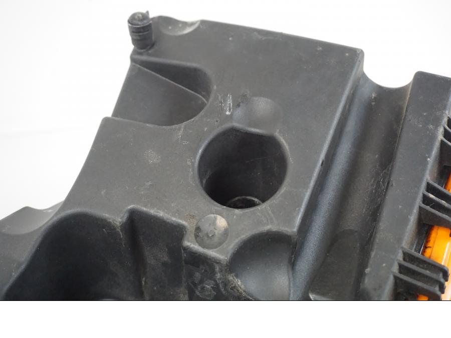 Extrabild5 på Luftburk från en BMW F 650 CS -2002 motorcykel.