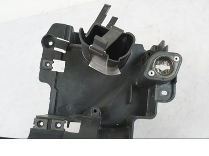 Vänster sida på Plast från en Yamaha XVS 1100 -2004 motorcykel.