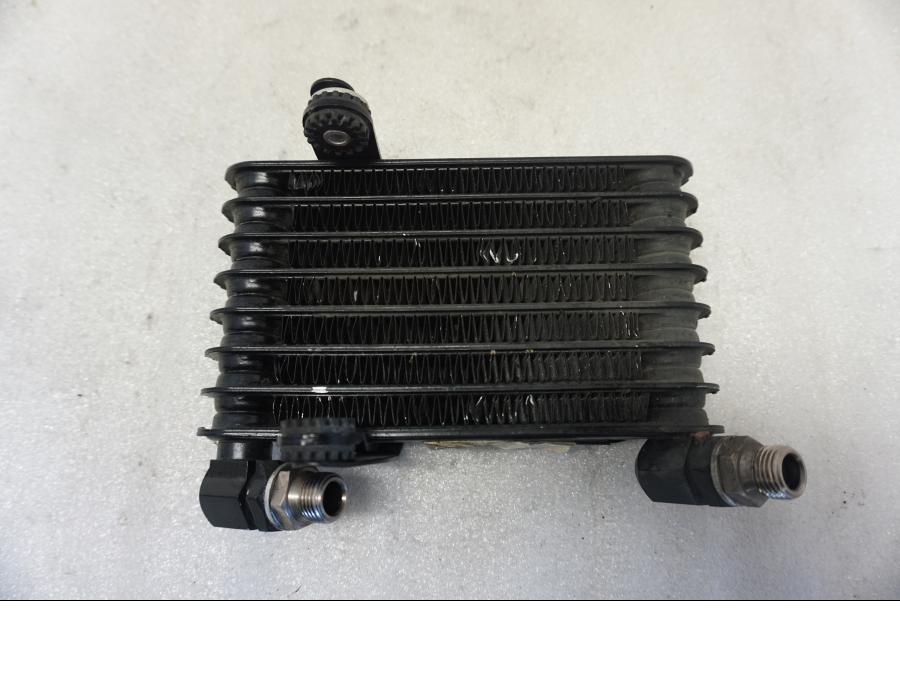 Framsidan på Oljekyl från en Ducati Monster 796 -2013 motorcykel.