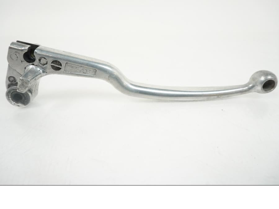 Framsidan på Kopplingsgrepp från en Yamaha YZF 1000 R1 -2002 motorcykel.