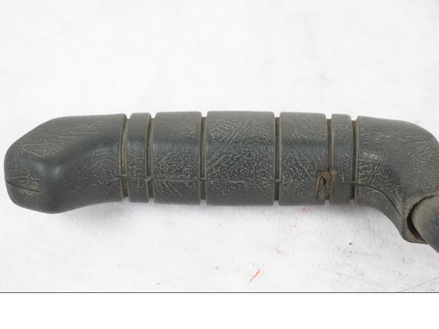 Höger sida på Lyfthandtag från en BMW K 1100 LT -1999 motorcykel.