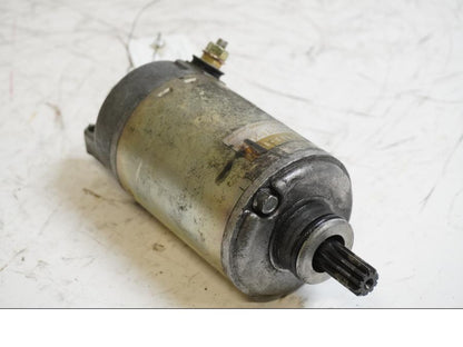 Framsidan på Startmotor från en Kawasaki ZX-6R -1995 motorcykel.