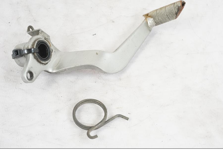 Framsidan på Bromspedal från en Honda CBR 1000 F -1999 motorcykel.