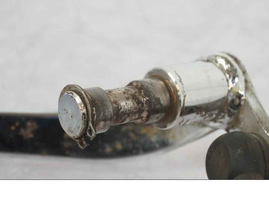 Vänster sida på Växelpedal från en Suzuki VL 800 -2002 motorcykel.