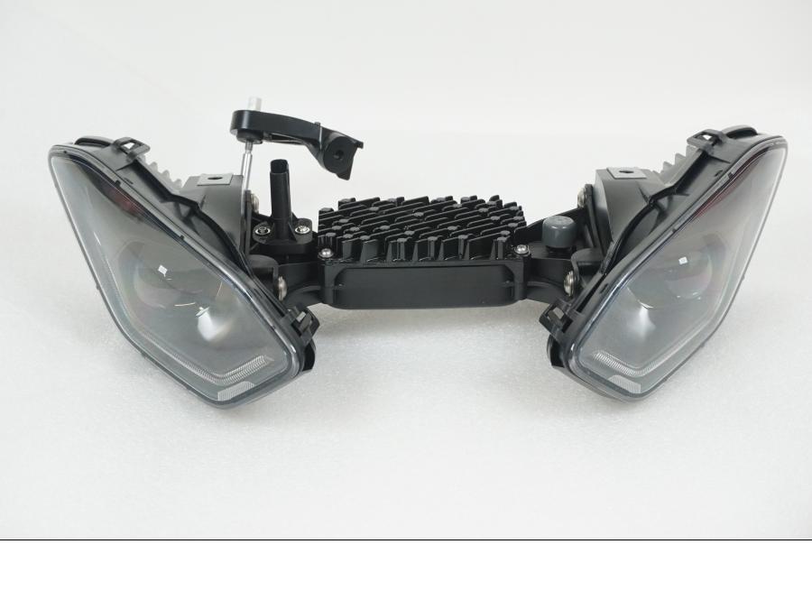 Framsidan på Strålkastare från en BMW S 1000 RR -2021 motorcykel.