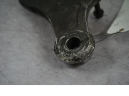 Höger sida på Bromsoksfäste från en Honda XL 650 V -2004 motorcykel.