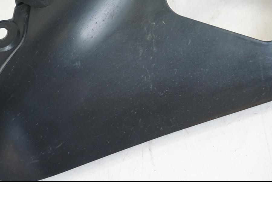 Baksidan på Sidkåpa från en Suzuki GSX-R 750 -2008 motorcykel.