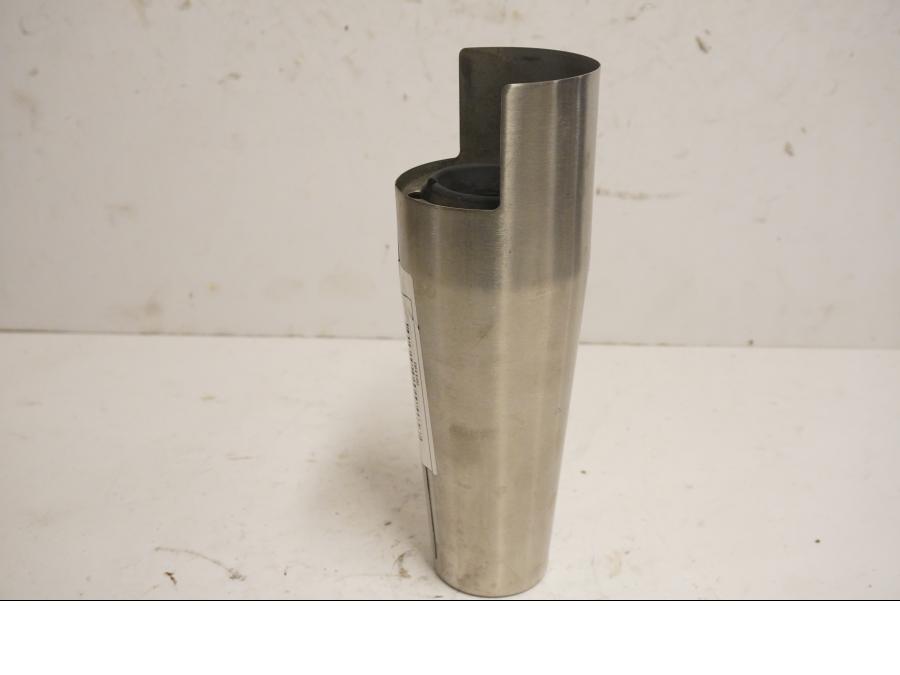 Framsidan på Gaffeldekorrör från en Yamaha XVS 1300 -2008 motorcykel.