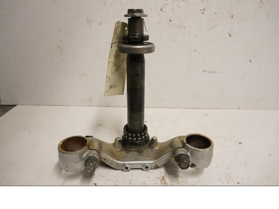 Framsidan på Gaffelkrona från en Yamaha XV 535 -2001 motorcykel.