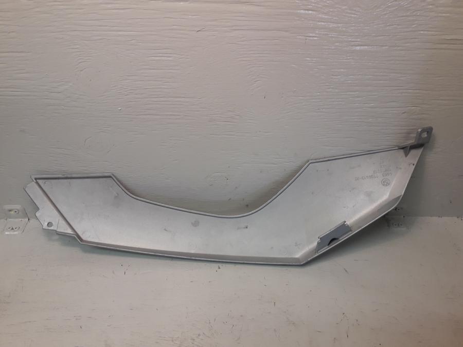 Baksidan på Bakvinge från en BMW F 650 GS -2008 motorcykel.