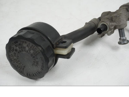 Extrabild1 på Bromshuvudcylinder från en Kawasaki Z 750 -2006 motorcykel.